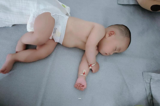 梁山孕妇想吐吐不出来